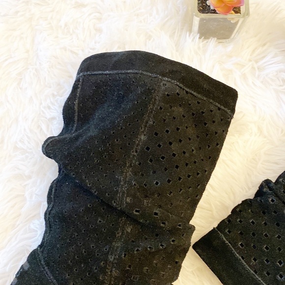 TOMS | Serra Black Suede Mid Calf Perforated Boots women’s 5 - Picture 7 of 8